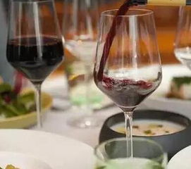 舉杯有方，品味升級 高腳杯品鑒葡萄酒的五大妙處